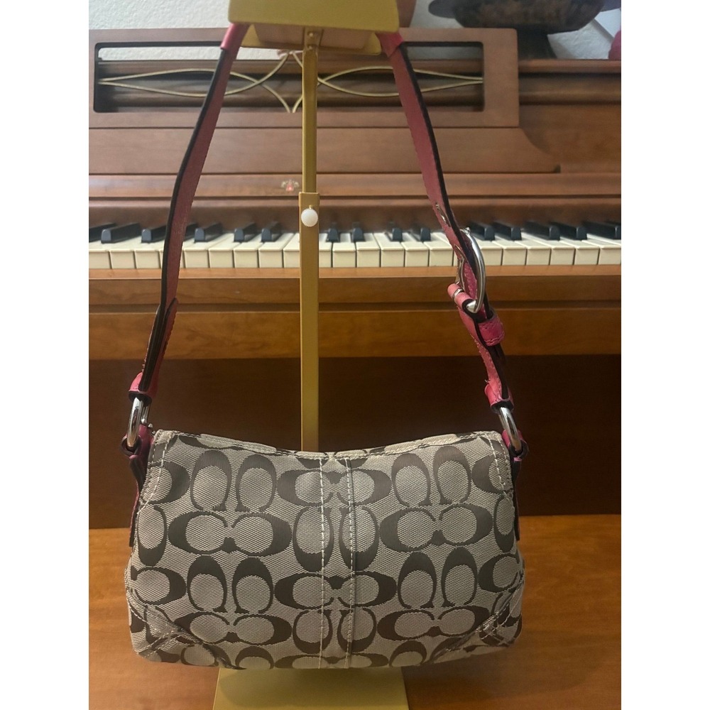 Coach Signature Soho Flap Shoulder Bag | Pink Accent | Y2K - Picture 2 of 7